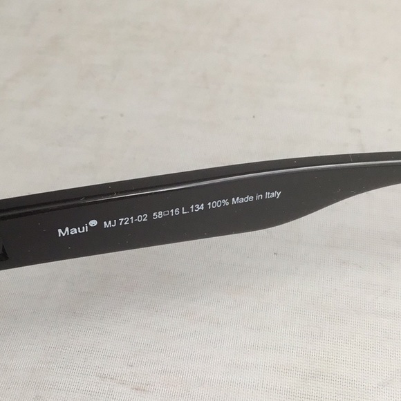 - Maui Jim Mixed Plate 721-02 Black Grey Polarized Unisex Sunglasses - Picture 6 of 9